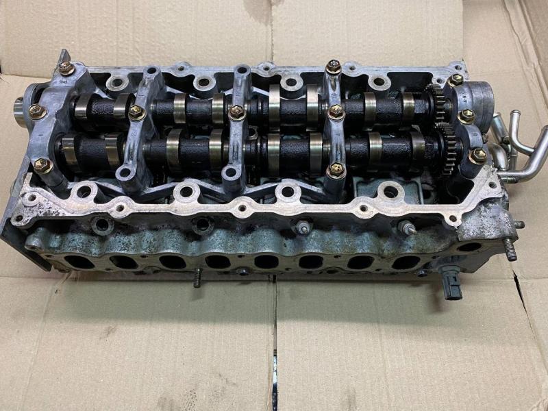 1110127040 TOYOTA Головка блока цилиндров (ГБЦ) комплектна